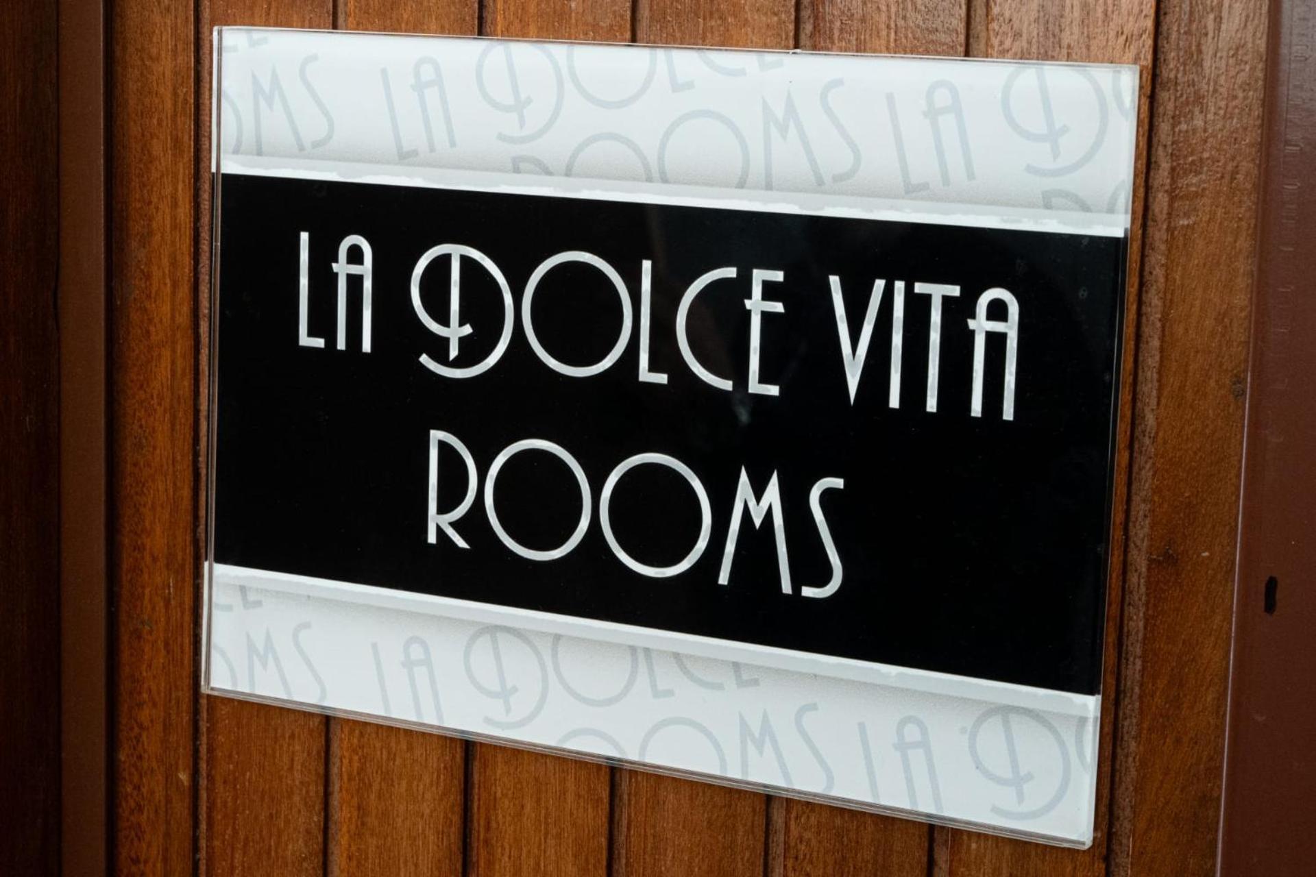 La Dolce Vita Rooms Rome Exterior photo